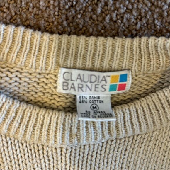 Claudia Barnes Women’s Tan & White Sweater with Shoulder Pads - Picture 2 of 7